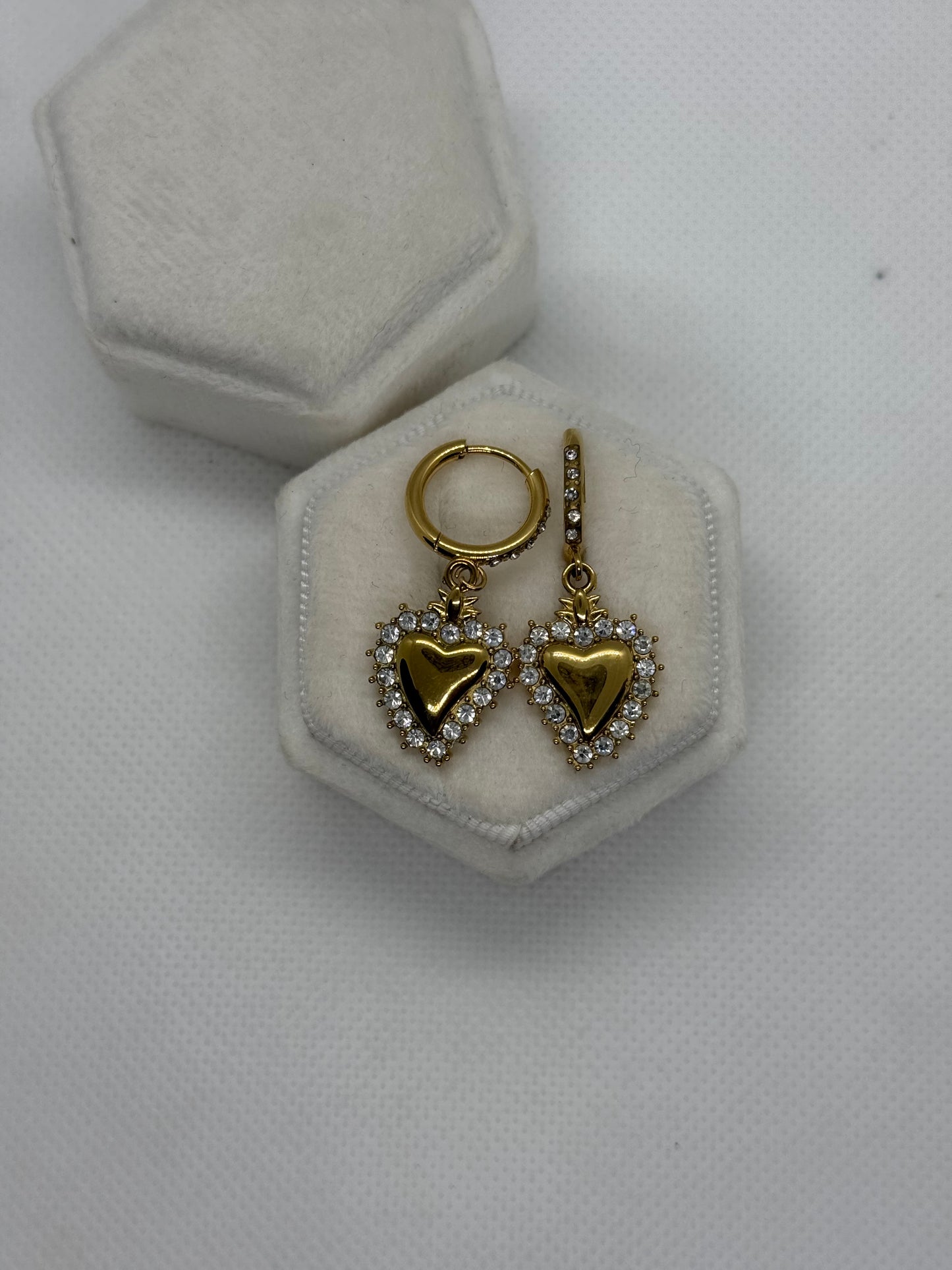 Orecchini Cerchietto Cuore Sacro